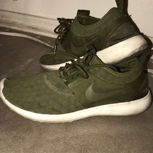 nike roshe juvenate